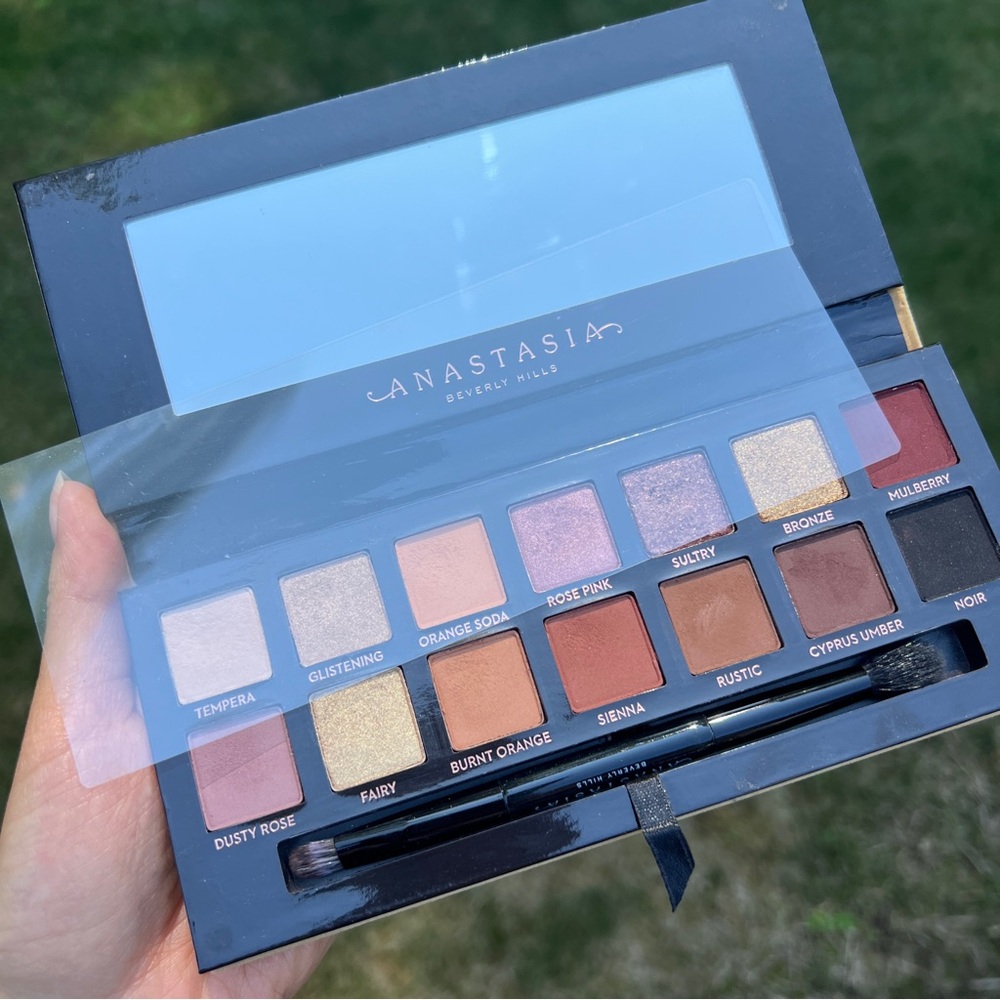 Anastasia Beverly Hills Soft Glam Eyeshadow Palette